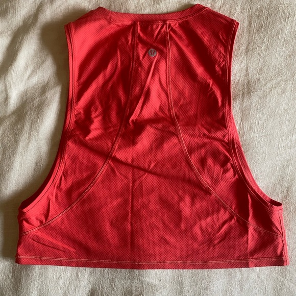 Lululemon muscle love crop tank - Picture 5 of 7